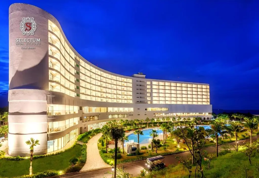 Top 10 Resort & Khách Sạn View Biển Đẹp Nhất Nha Trang