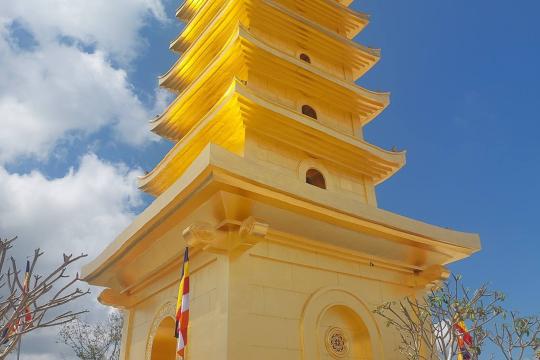 Chùa Trúc Lâm Hòn Bà