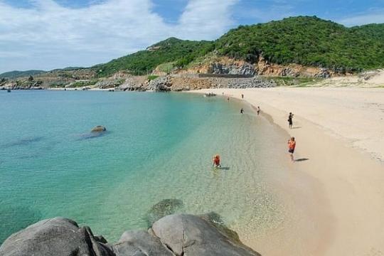 닌쭈 해변 – 닌투언의 아름다운 일출 명소