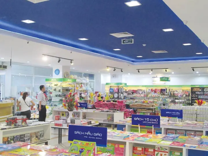 nha-sach-phuong-nam-nha-trang-1