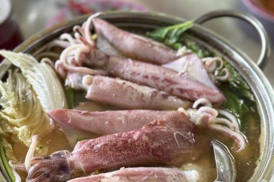 玉水鱿鱼火锅馆 – 大冷, 庆和省