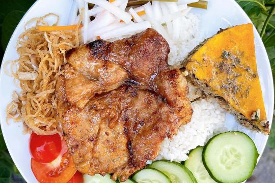Ресторан домашней кухни Điền Trang