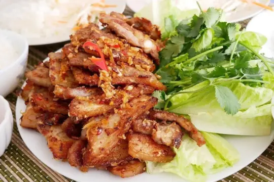 Quán cơm Cô Hương