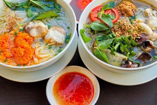 Ресторан Banh Canh Cay Truc Ван Лыонг Ван Нинь