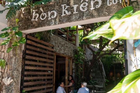 Hòn Kiến Coffee & Acoustic