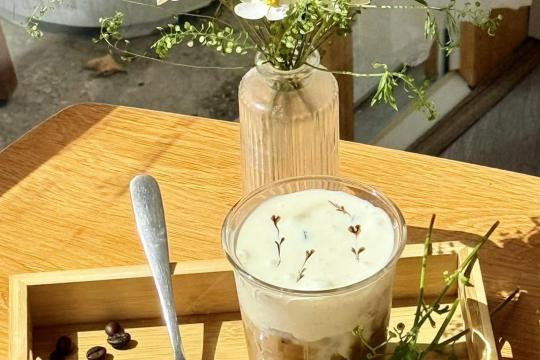 Là Lá Coffee