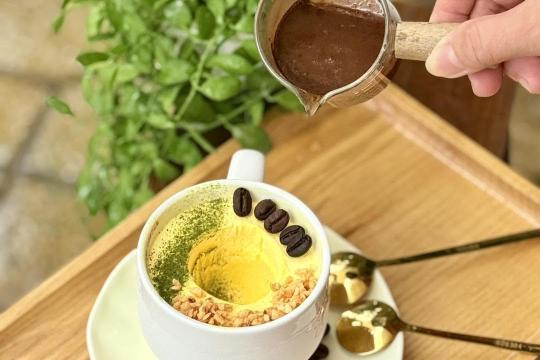 Là Lá Coffee