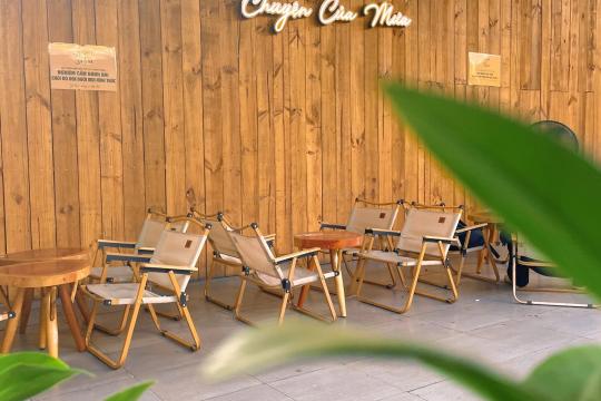 Tiệm Cà Phê Chuyện Của Mưa