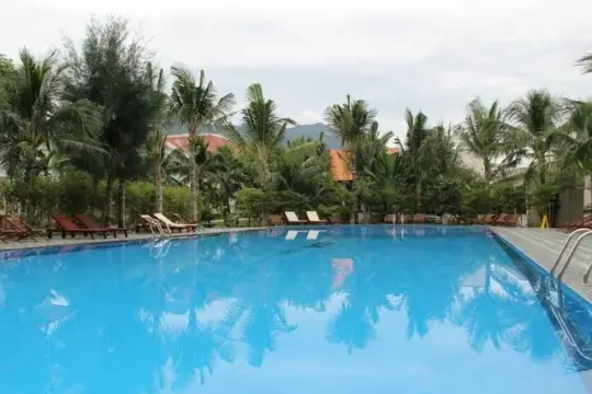 GM Doc Let Beach Resort & Spa