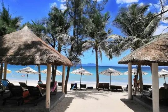 GM Doc Let Beach Resort & Spa