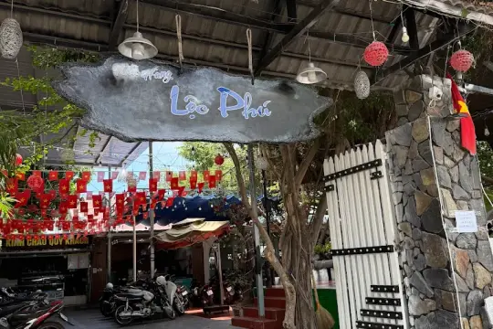 Nhà hàng Lộc Phú