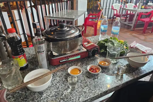 Quán Lẩu Đuôi Bò Hoàng Văn Thụ Nha Trang