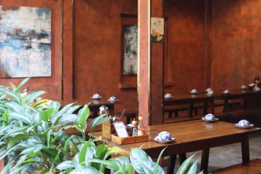 La Nha Restaurant