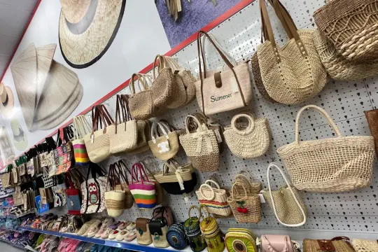 Anna Mart Нячанг