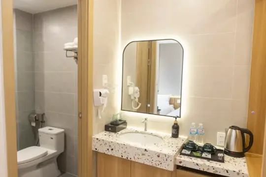 C&M Hotel Khanh Hoa