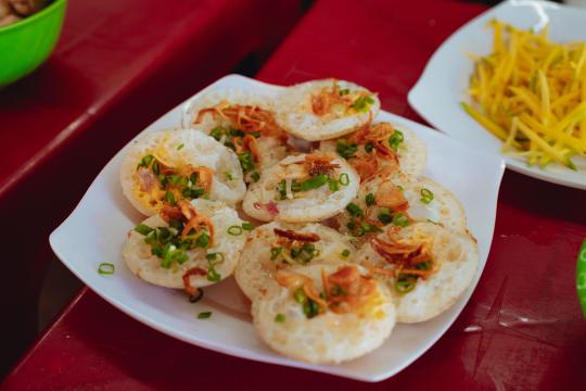 하이 프엉 - 옌 반깐 & 반쎄오 나트랑 야시장점