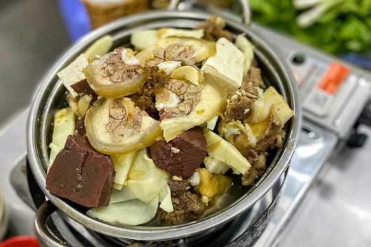 芽庄李子树牛肉火锅店