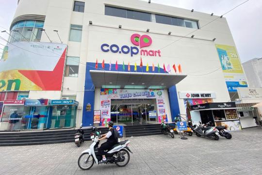 Co.op Mart Nha Trang Supermarket – A convenient shopping destination in the coastal city.