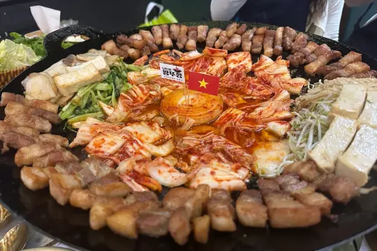 Korean BBQ Restaurant 왕뚜껑 삼겹살