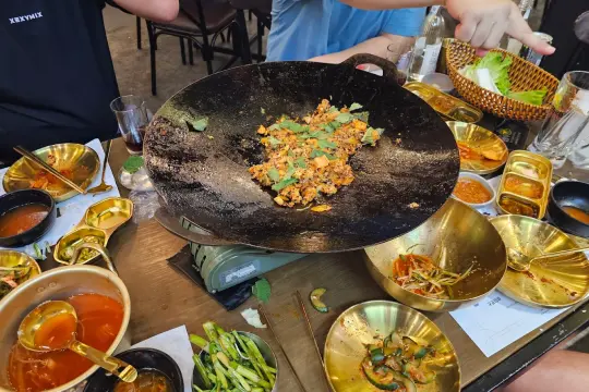 Korean BBQ Restaurant 왕뚜껑 삼겹살