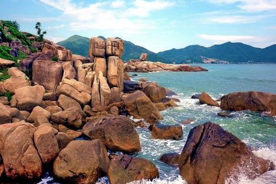 Hòn Chồng – Hòn Vợ Nha Trang