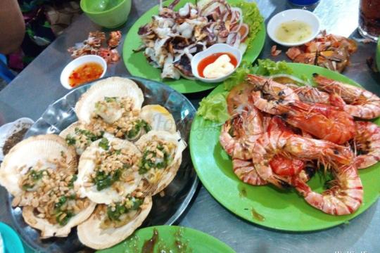 Thanh Hien Seafood Restaurant – Enjoy fresh and delicious seafood by the Nha Trang beach.