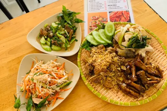 Gà Ngon Khánh Linh