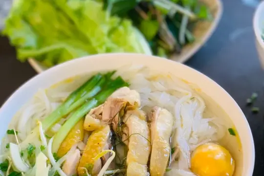 Gà Ngon Khánh Linh