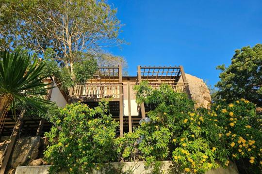 The Escalade Cam Ranh