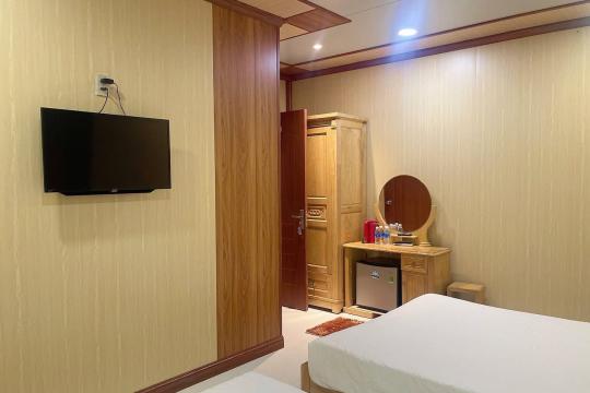 Quyết Thắng Hotel & Beach