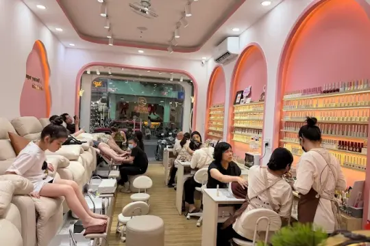 Lumi Lux Nail & Spa