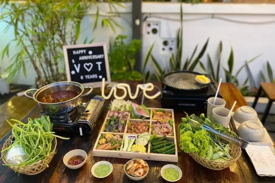 Tiệm Nướng Nhà Hẻm