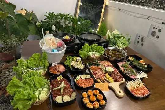 Tiệm Nướng Nhà Hẻm