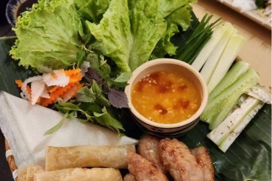 Tiệm cơm Bà Tôi («У моей бабушки»)