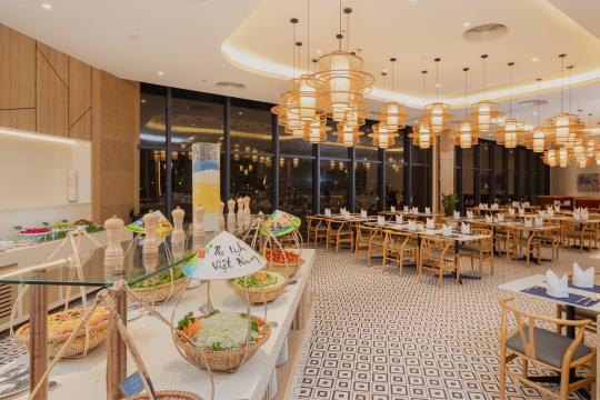 Coral Restaurant Cam Ranh