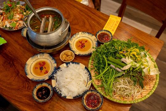 Tiệm Ăn Cô Ba - Lẩu Cá Kèo Nha Trang