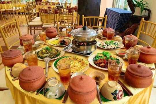 Tiệm Cơm - Cà Phê Gạo