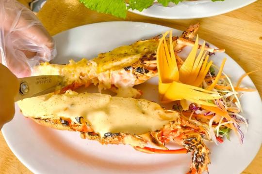 Lương Sơn Cảng Restaurant