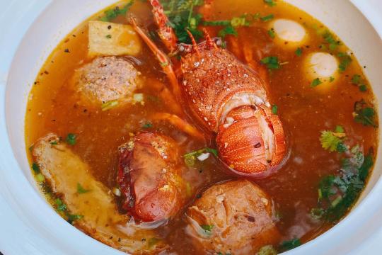 LITTLE RESTAURANT - LOBSTER NOODLE SOUP