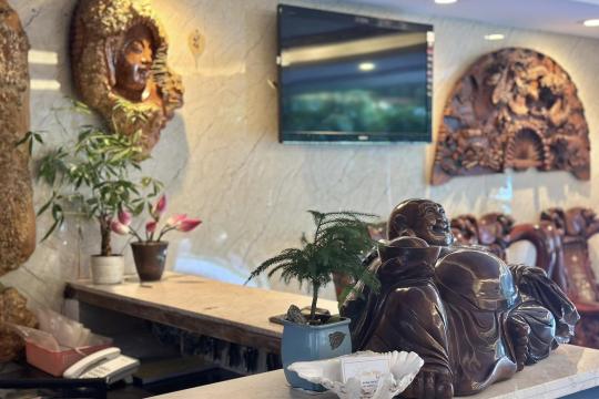 Khách sạn Nắng Vàng