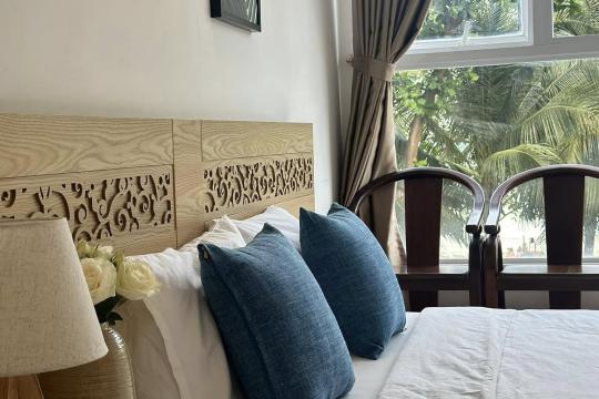 Khách sạn Nắng Vàng