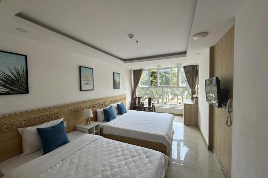 Khách sạn Nắng Vàng