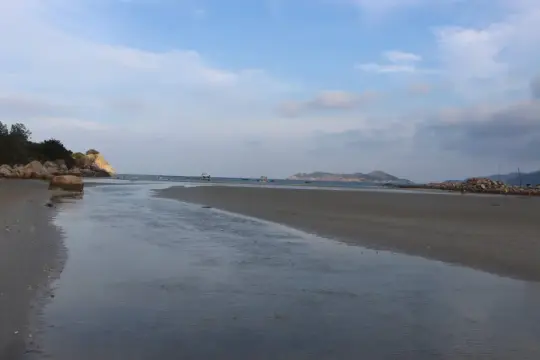 Bãi Biển Bà Bóng