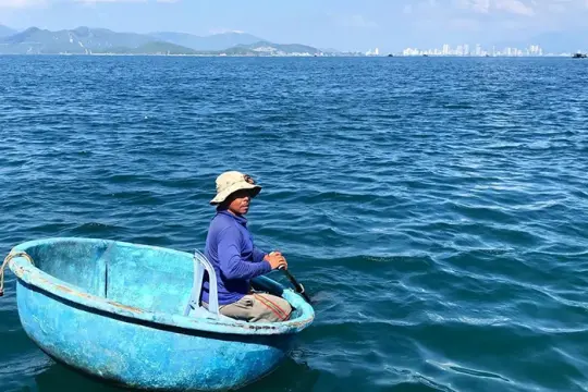 Hon Mot Island