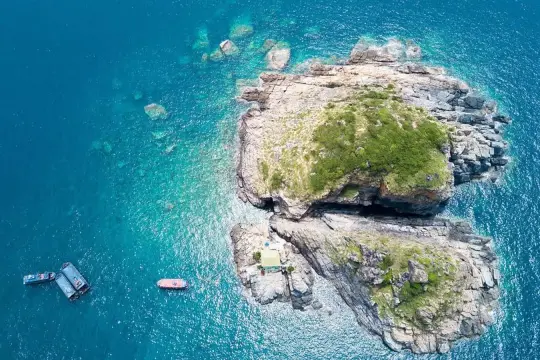 Hon Mot Island
