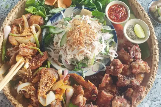 Bảo Ngọc Ẩm Thực Quán