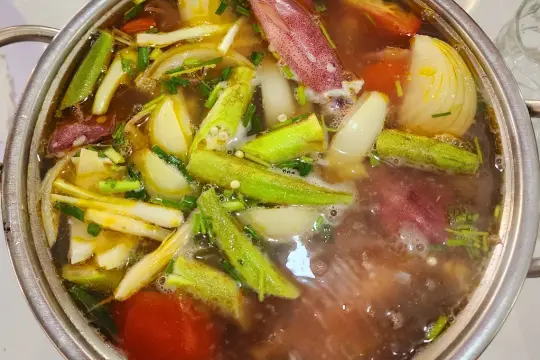 Ресторан «Чау – кальмаровый хотпот» в Дайлане