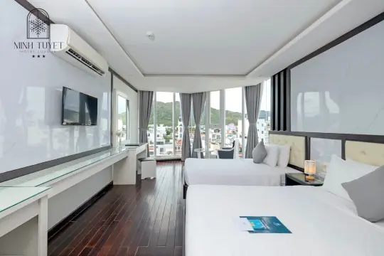 Minh Tuyết Luxury Hotel