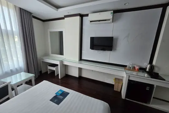 Minh Tuyết Luxury Hotel