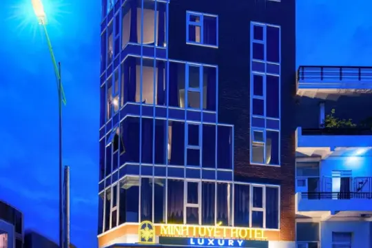 Minh Tuyết Luxury Hotel